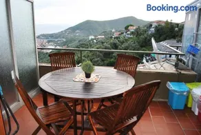 Tigullio Vacations: lo Chalet sul Mare - Image 2