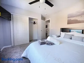 Cozy Morningside House with Fiber Internet - Image 4