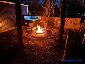 A Shore Thing-Beach-Fishing-Fire Pit-Relax-Pets - Image 1