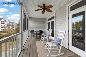 221 Olive Way - Image 3