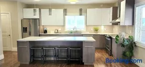 The Doon Retreat - Large Private Suite Near 401 - Image 1