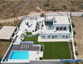 The White House Beach Villa - Image 5