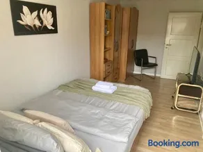 Holiday home, shower, toilet, no smoker - Image 3