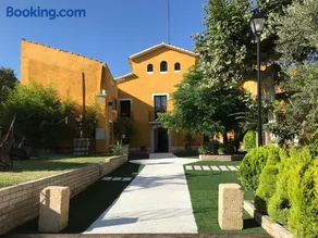 Casa rural para 24 personas cerca de Sitges con piscina privada - Image 1