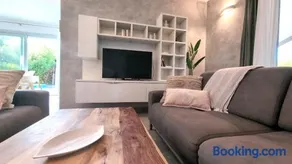 Villa Anastasia, Venetien, Herrschaftliche Villa auf Privatinsel Albarella, 4 Bedrooms 8 Personen, 300 m Golfplatz - Image 1