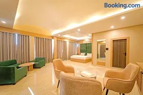 Riviera Grassfield Resort - Image 3