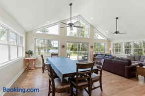 Swan Shores-Expansive Lakefront Home with Private Dock - Image 1