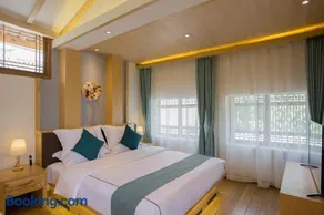 Yuezhu Xuan Zen Boutique Resort Lijiang Ancient Town,Naxi courtyard Near Mu's Palace and Zhongyi Market and Sifang St,English Host and Travel Assistant,Free Airport Pickup for 3 nights and Luggage Service,Daily Western and Chinese Breakfast - Image 2