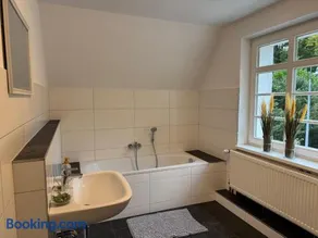 Monteurwohnung ,ruhig gelegen, Parkplatz & WLAN inklusive - Image 3
