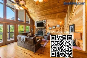 Elk Lodge, Cozy cabin with a Mountain View! - Image 2