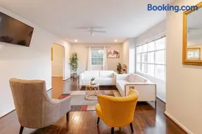 6 Bed room Home Nat'l Hrbr DC - Image 2