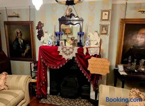Quirky Victorian themed home - Image 5