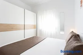 Apartamento Los Angeles Cerca Estación Tren Aeropuerto - Image 3