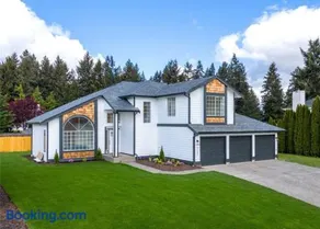 Cozy stay in Spanaway - Image 1