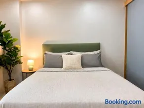 1 Bedroom Studio renovated Ratchaporn Condominium Kathu - Image 3