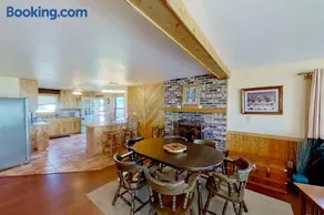 The Summer House - Image 5