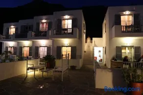 Nymfes Hotel - Image 1