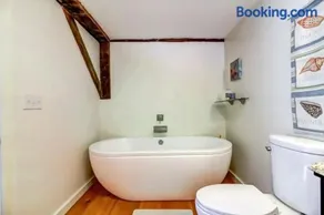 New Lovely Vermont Hamlet Home near Rock River - Image 1