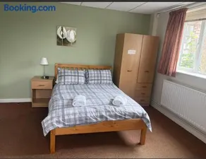 The Manor house Warminster ash walk - Image 3