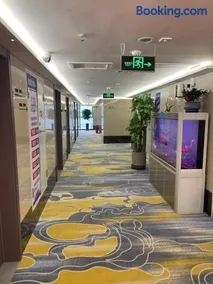 云泊青年酒店乌鲁木齐高铁站店 Yunbo Youth Hostel Ürümqi - Image 4