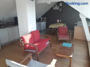Appartement vue mer avec piscine intérieure - Image 3