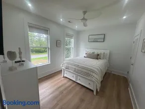 Experience our stunning waterfront Home! - Image 3