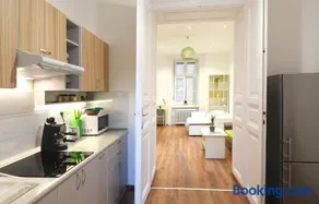 Green Thea Apartment / Free Parking - Image 5