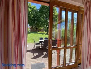 Haus 28 Natur Ferienpark - Hundefreundlicher Rückzugsort für Erholung und Abenteuer im Grünen - Image 2
