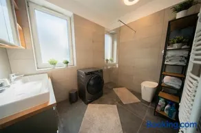 Luxury Lakeside Apartment - Image 2