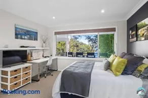 Aircabin - Daleys Point - Waterfront Retreat House - Image 3