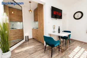 Central Park Suites - Image 4