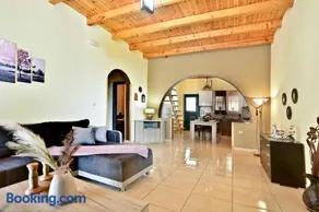 Sia's Holiday Home - Image 1
