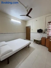 Hotel Shree Jay Amba Deluxe - Image 3