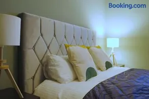 Seaside Apartment - Image 5