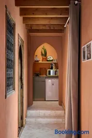 Riad Secret Love Room Marrakech Hammam & Balnéo - Image 1