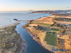 *New* Pip's Place at Lisdillon Vineyard - Image 2