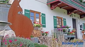 Apartamento con terraza, jardín y barbacoa | Vistas al jardín - Image 2