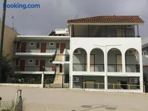 Thomas Apartments - Image 4