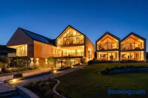 Regionaler Genuss - Luxus Chalets - Image 2