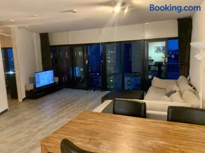 Long Term Rental - Beautiful Apt City center Free Parking - Image 2
