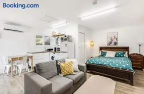 Studio Apartment in East Toowoomba - Image 3