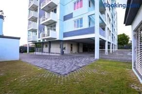 Kensington Gates luxury Condo - Image 2