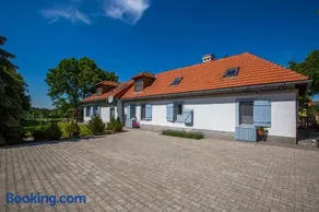 Boróka Apartmanház - Image 4