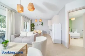 Nefeli Fresh guesthouses by Del Mare - Image 3