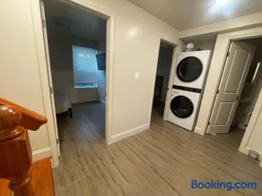 Chic 5BR 2BA apartment in DC - Image 4