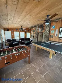Unique Mountaintop Cabin on small farm with WiFi and outdoor pavilion - Image 3
