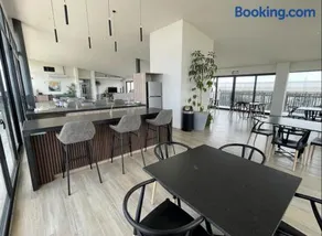 Modern and equipped apartment - Image 2