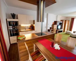 Parkvilla Appartements - Image 1