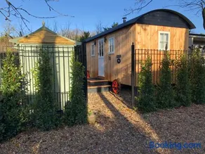 Piano Forte - delightful rural shepherd hut retreat & hot tub available - Image 3
