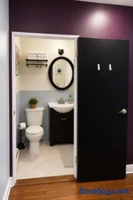 Fabulous 1 bedroom in manhattan - Image 2